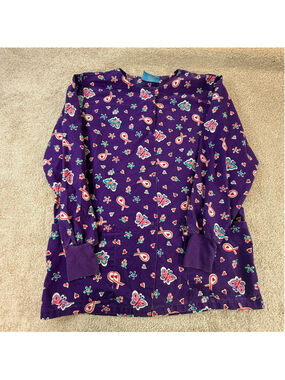 The Scrub Co Purple Butterfly Ribbon Print Snap Front Scrub Jacket Women’s Small